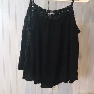 Women’s black off the should lace shirt in XS